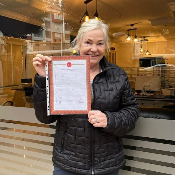 I was very impressed with how quickly the Dolphines Homes team arranged property viewings and prepared all the necessary paperwork. They were extremely organized, and nothing was ever delayed or forgotten. This made the whole buying process much faster than I imagined, and it removed a lot of stress. It’s rare to see such efficiency combined with such a friendly attitude.