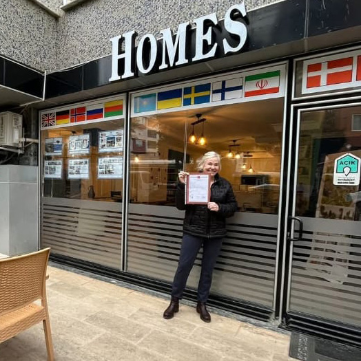 We placed our full confidence in Dolphines Homes, and they exceeded every expectation. From property viewings to legal paperwork, everything was handled with precision and care. They worked hard to ensure we got the best possible deal, and they negotiated on our behalf like true professionals. We felt we were in safe hands the entire time.