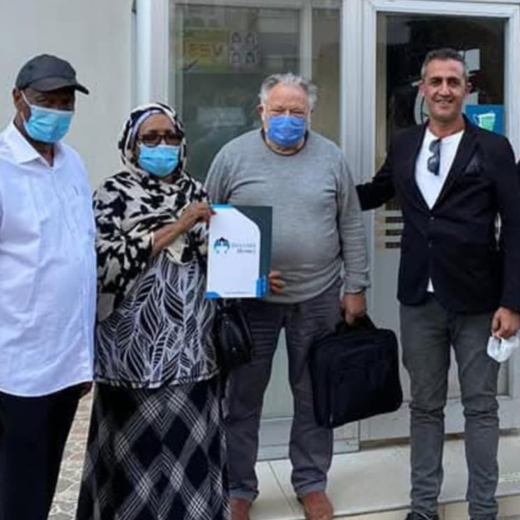 I had the pleasure of working with Yanus, who was incredibly patient and professional. He never rushed me, even when I changed my mind about certain requirements. He was always available to answer my calls or messages, no matter how small the question was. Thanks to his guidance, I felt confident in my choice and completely satisfied with the purchase.